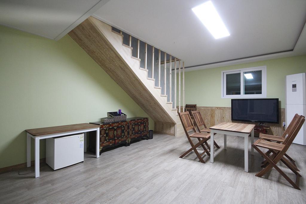 Hole In One Hotel Sacheon Exterior foto
