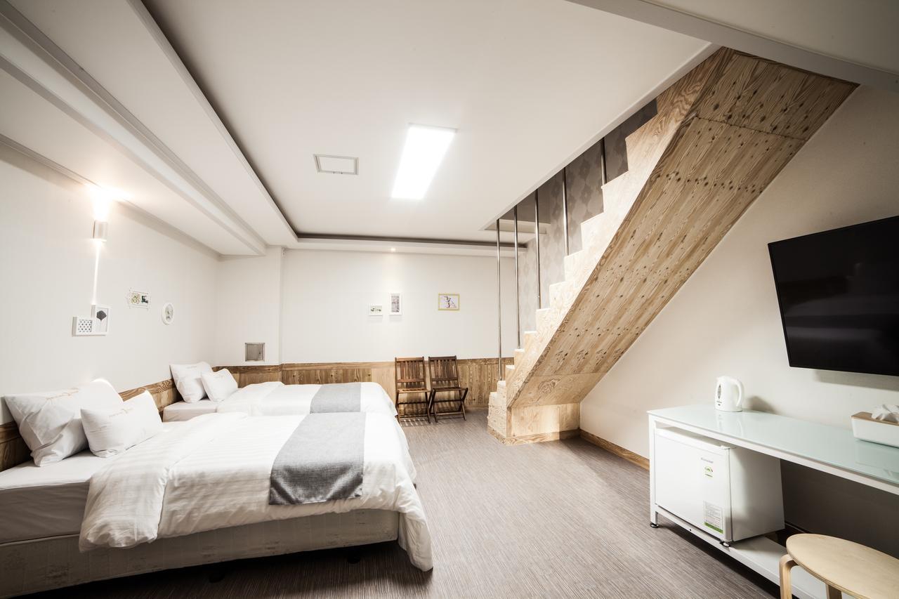 Hole In One Hotel Sacheon Exterior foto