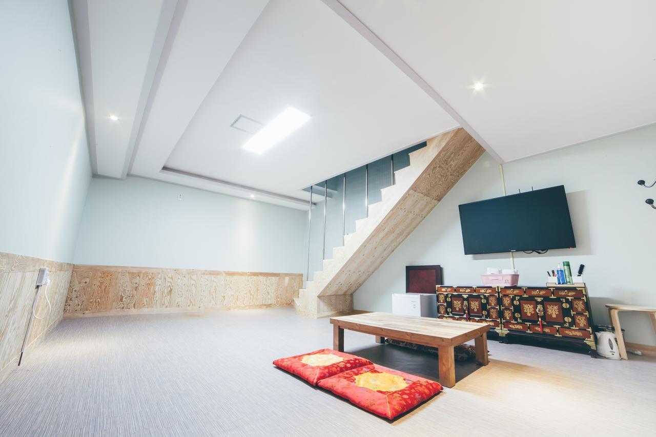 Hole In One Hotel Sacheon Exterior foto